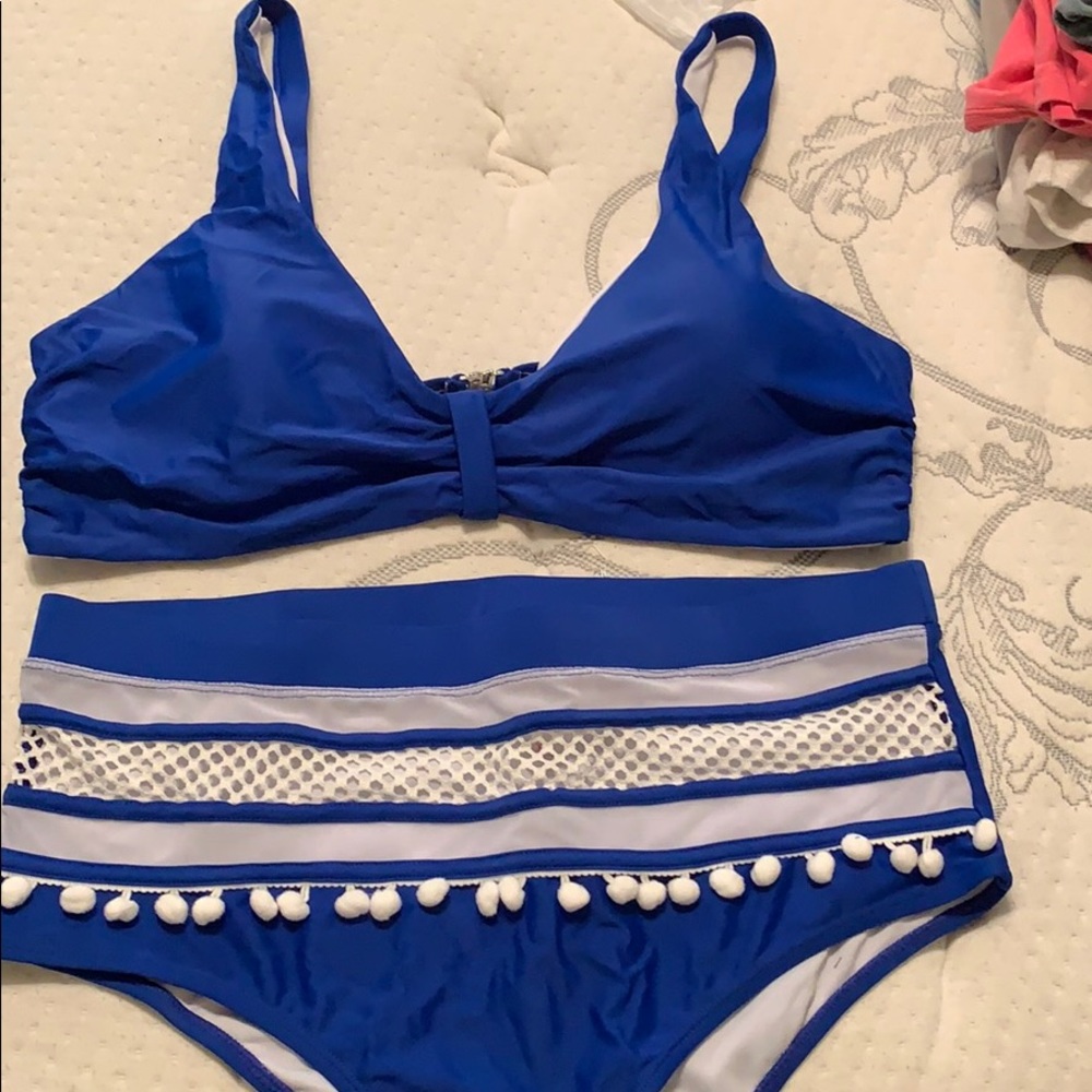 Blue bikini - Picture 3 of 3